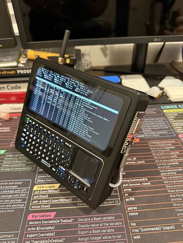 1kpebah 02 CyberDeck Build – Pi 4B + DSI Display + ESP32 + CC1101 + 10,000mAh PowerBank–web